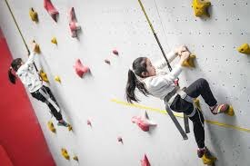 德州扑克中盘为何别贪（德州扑克中期为何应避免贪心）